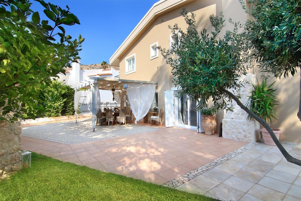 Luxury Villa Sea Melody Palaiá Fókaia Buitenkant foto